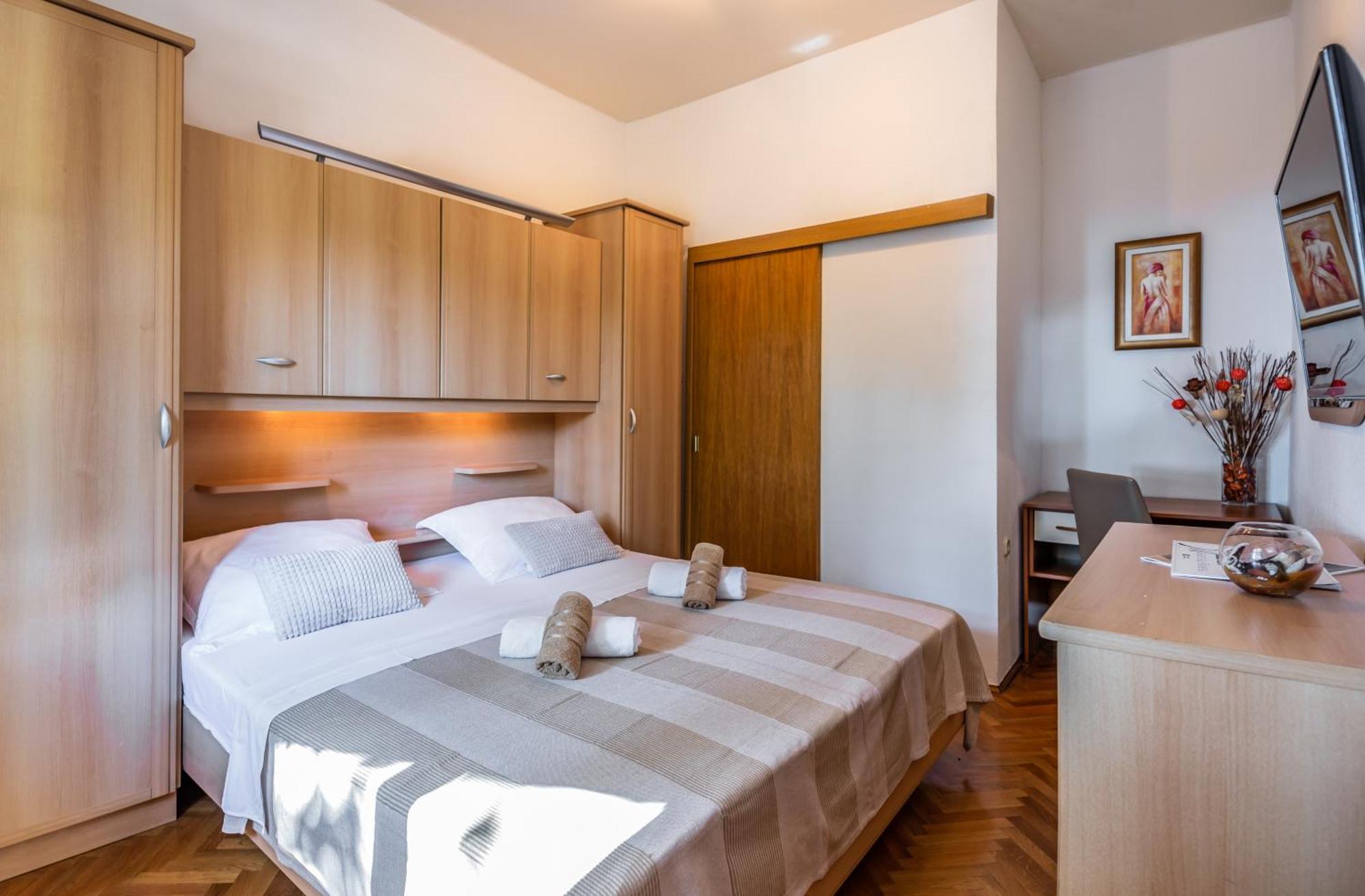 Apartmani Lovrenco Крвавица Екстериор снимка