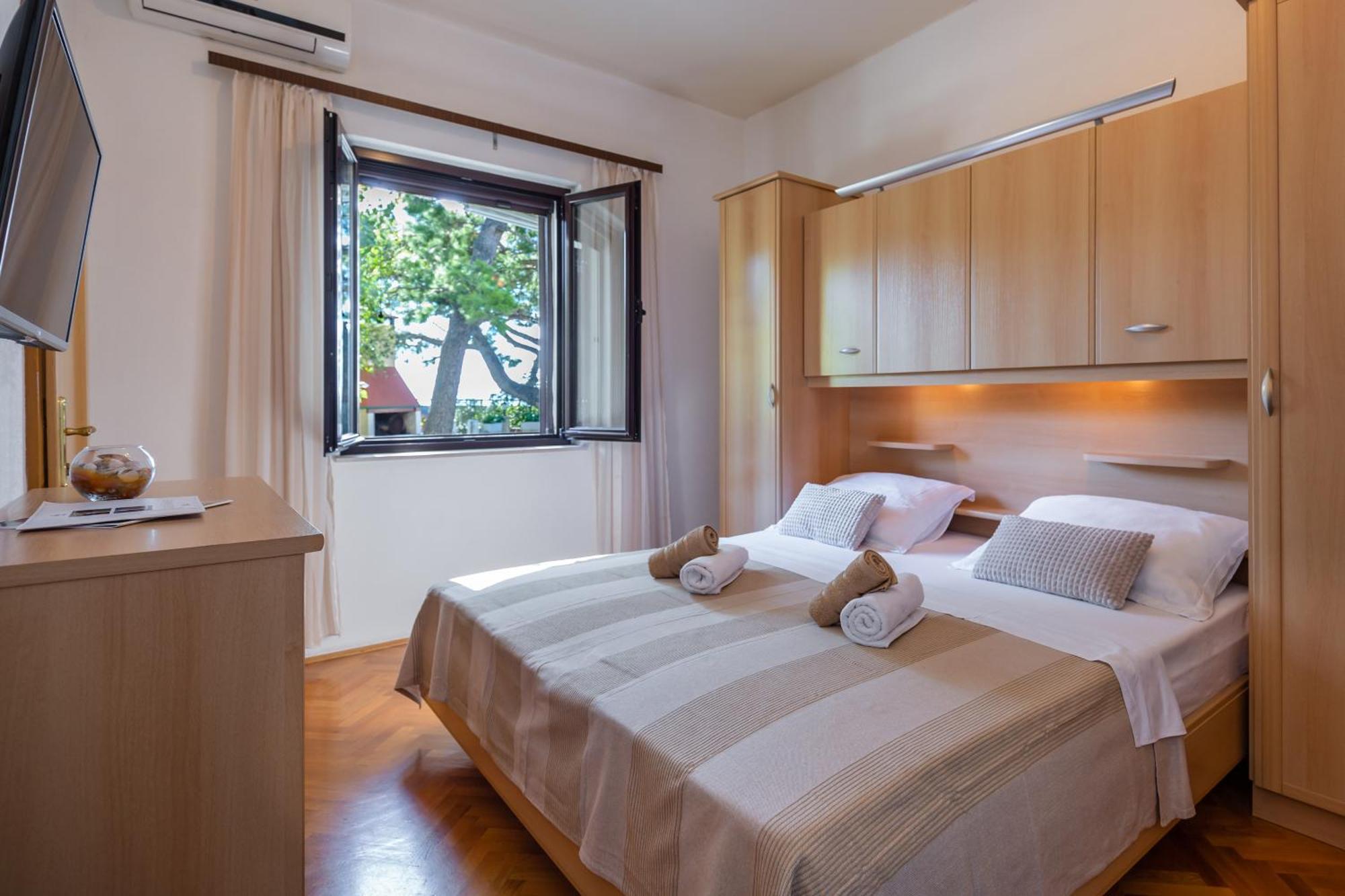 Apartmani Lovrenco Крвавица Екстериор снимка